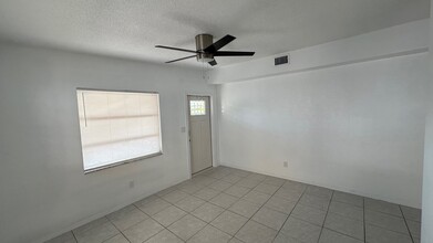 11080 3rd St E in Treasure Island, FL - Building Photo - Building Photo