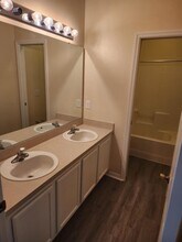 311 Sunset View Dr in Davenport, FL - Foto de edificio - Building Photo