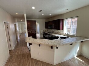 1522 Peony Dr in Tracy, CA - Building Photo - Building Photo