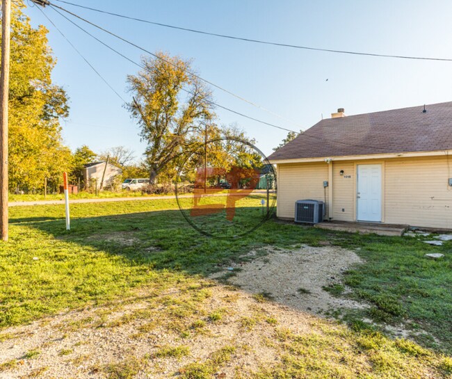 909 Shepherd St in Morgan, TX - Building Photo - Building Photo