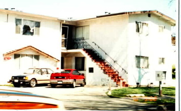 2122-2162 Aza Dr in Santa Clara, CA - Building Photo - Building Photo