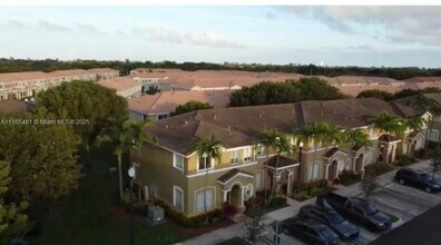 1021 SE 23rd Ave in Homestead, FL - Building Photo - Building Photo