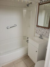 206 Glenview Ave, Unit 206 in La Porte, IN - Building Photo - Building Photo