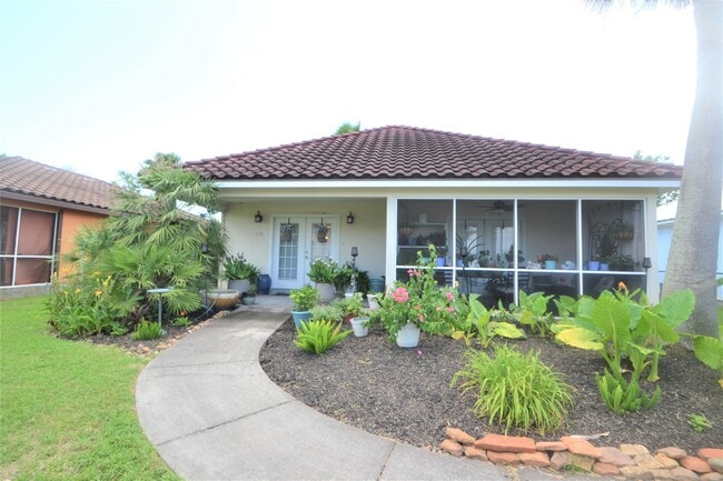 278 Debbie Ln in San Leon, TX - Building Photo - Building Photo