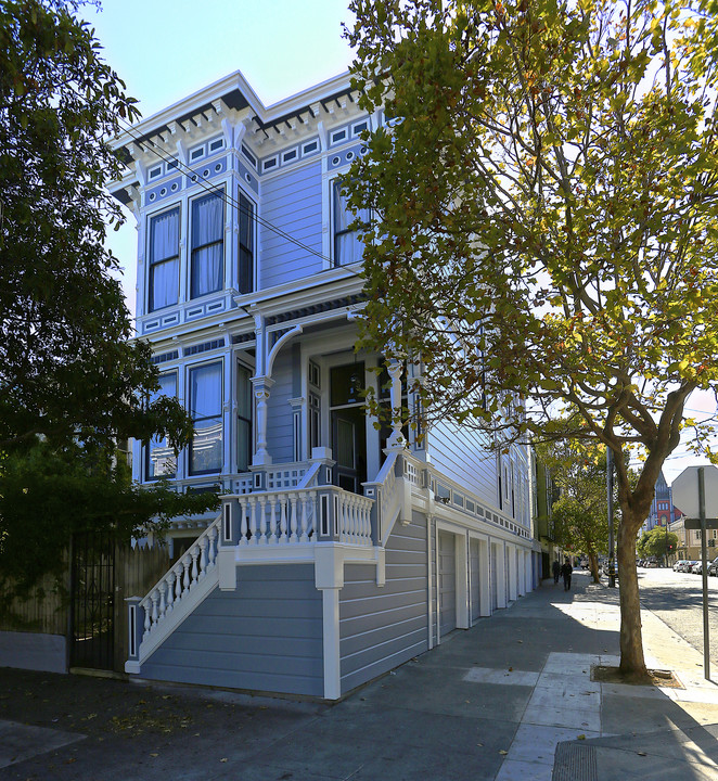 3050-3060 22nd St in San Francisco, CA - Building Photo