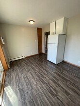 1344 Meadow Ln in Waterloo, IA - Foto de edificio - Building Photo