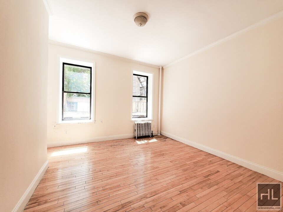 2 AVENUE in New York, NY - Building Photo