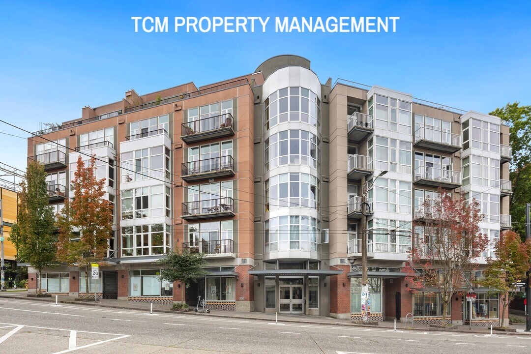 303 E Pike St in Seattle, WA - Building Photo