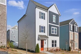 1332 Creekside Cir NW in Atlanta, GA - Building Photo - Building Photo