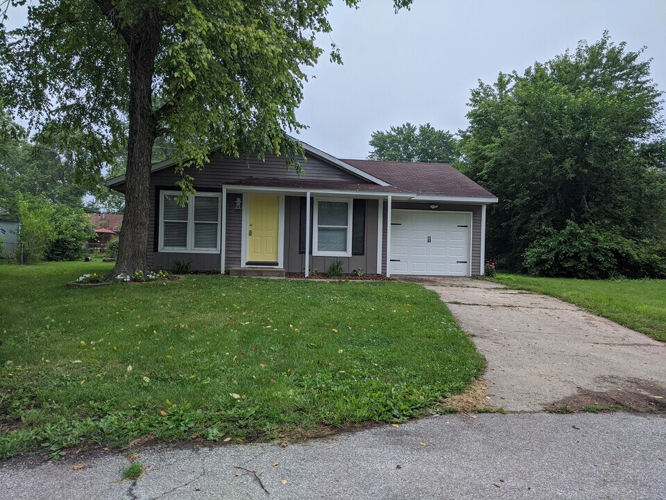 46 Vicksburg Ct in West Lafayette, IN - Building Photo