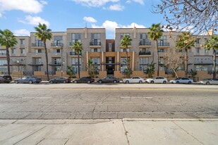 360 W Ave 26, Unit 139 in Los Angeles, CA - Building Photo