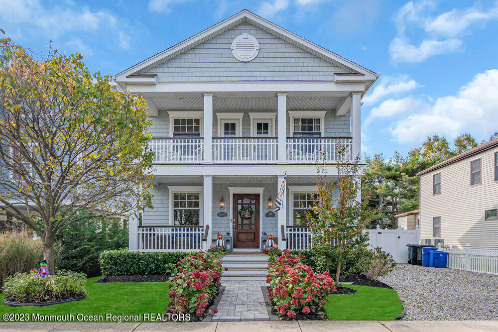 304 Atlantic Ave in Point Pleasant Beach, NJ - Building Photo