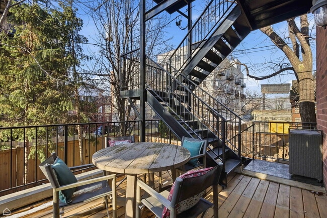 952 N Racine Ave in Chicago, IL - Building Photo - Building Photo