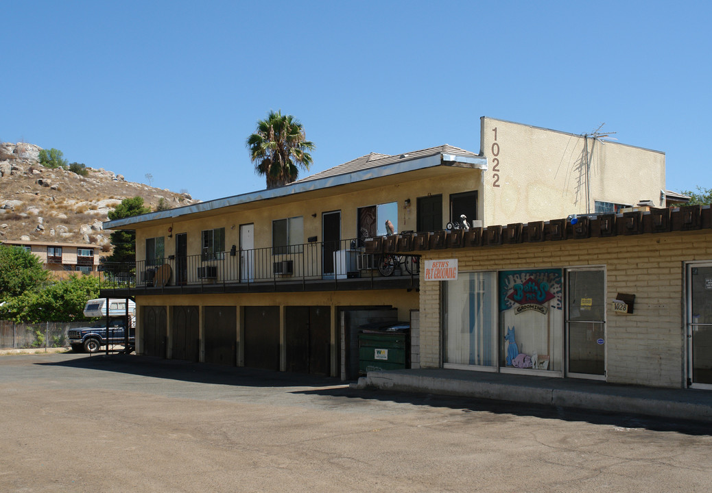 1022 Broadway in El Cajon, CA - Foto de edificio