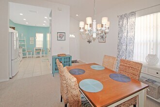 1230 Berkshire Cir in Venice, FL - Building Photo - Building Photo