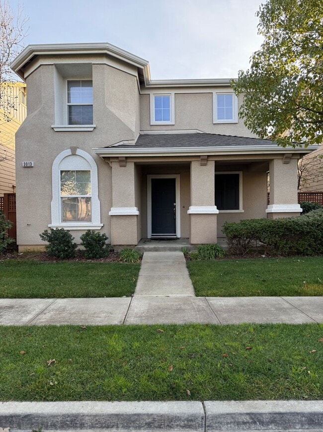 property at 3013 Puffin Cir