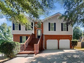 5622 Elwood Cir in Flowery Branch, GA - Building Photo