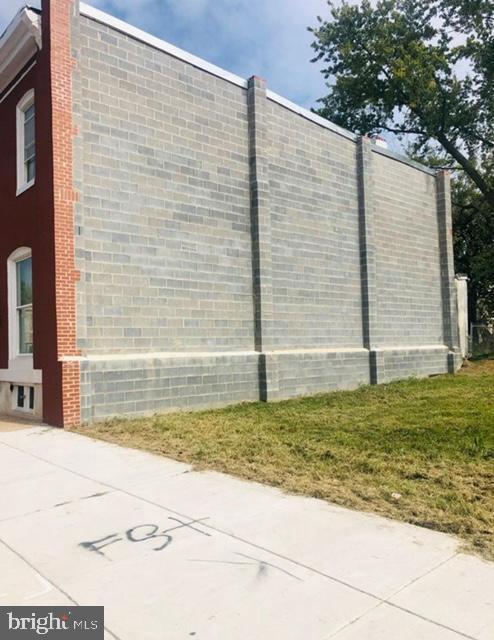 1511 N Montford Ave in Baltimore, MD - Building Photo - Building Photo