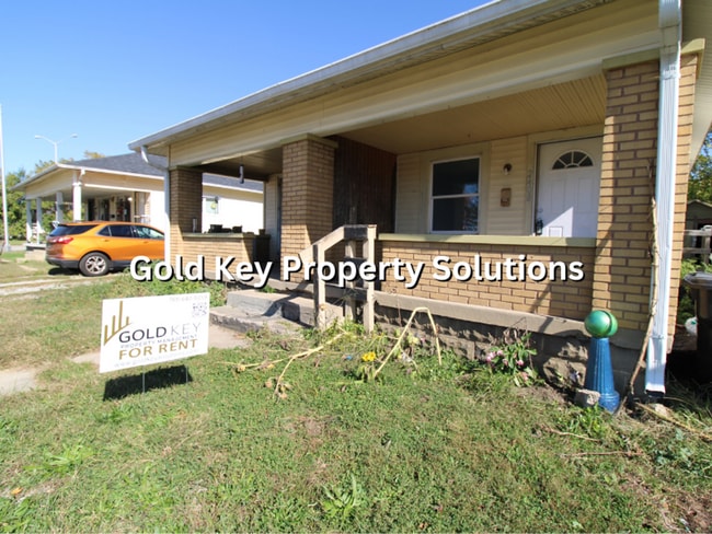 2408 Locust St in Anderson, IN - Building Photo - Building Photo