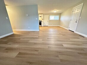 305 Primrose Ln in Dayton, OH - Building Photo - Building Photo