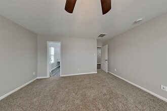 7734 Pasture Bend Ln in Cypress, TX - Foto de edificio - Building Photo