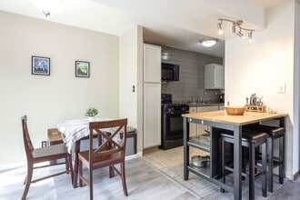 21S S Fernwood Dr in Bolingbrook, IL - Building Photo - Building Photo