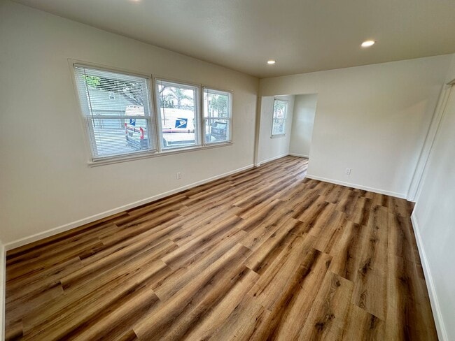 1019 Ocean Ave in Seal Beach, CA - Building Photo - Building Photo