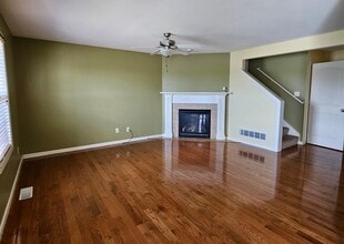 1302 Myrtle Beach Ave in Champaign, IL - Building Photo - Building Photo