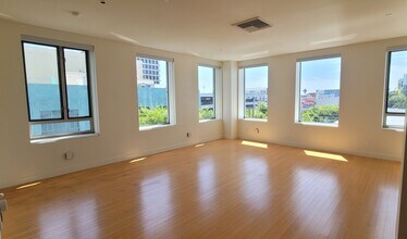 3810 Wilshire Blvd, Unit 307 in Los Angeles, CA - Foto de edificio - Building Photo