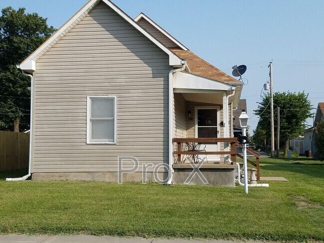 313 E 8th St in Pittsburg, KS - Building Photo - Building Photo