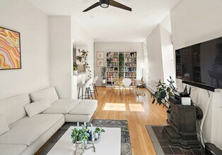 33 E Concord St, Unit 24 in Boston, MA - Building Photo - Building Photo