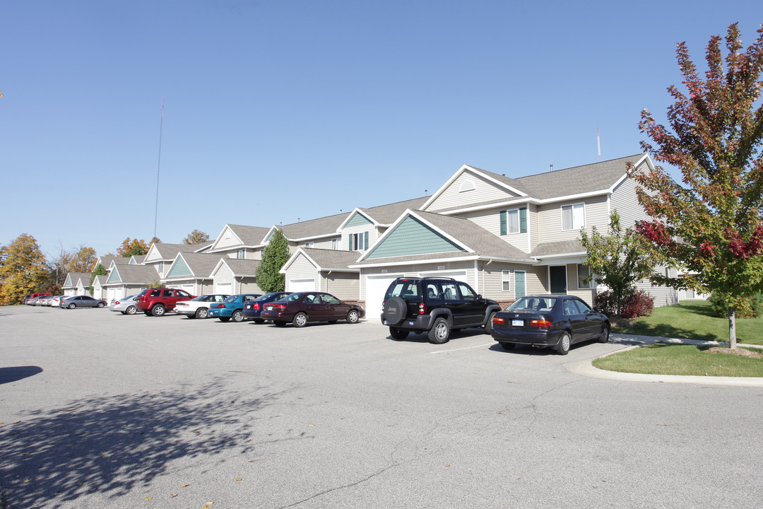 Campus View Apartments in Allendale, MI - Building Photo