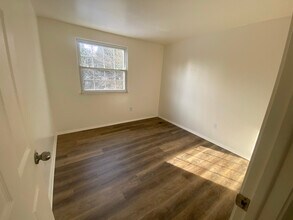 679 S 82nd St in Harrisburg, PA - Foto de edificio - Building Photo