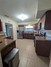 1460 Ruth Rd in Dunedin, FL - Building Photo - Building Photo