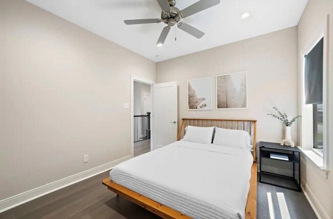 property at 3703b Bolin Rd