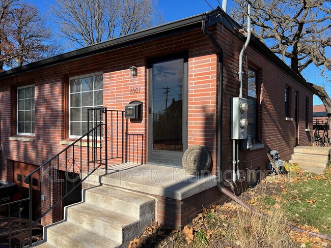 2601 Forest Dr in Des Moines, IA - Foto de edificio - Building Photo