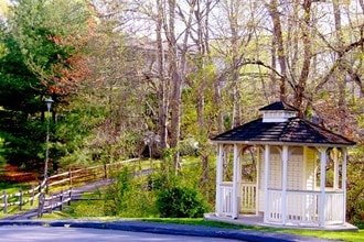 ReNew Washington Park in Groton, CT - Building Photo - Building Photo