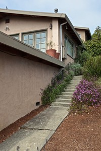 2165 Paradise Dr in Tiburon, CA - Foto de edificio - Building Photo