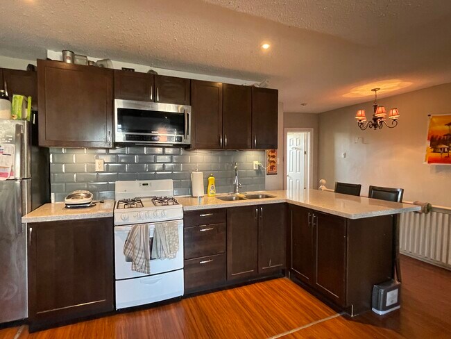434 College St in Toronto, ON - Building Photo - Building Photo