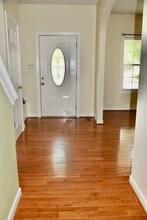 513 E Maple Ave in Holly Springs, NC - Building Photo - Building Photo