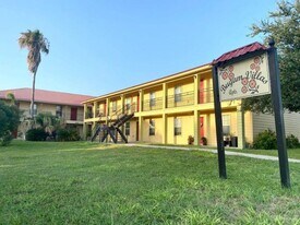 15 E Stubbs St in Edinburg, TX - Building Photo