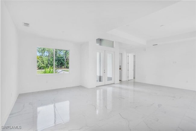 3262 10th Ave SE in Naples, FL - Building Photo - Building Photo