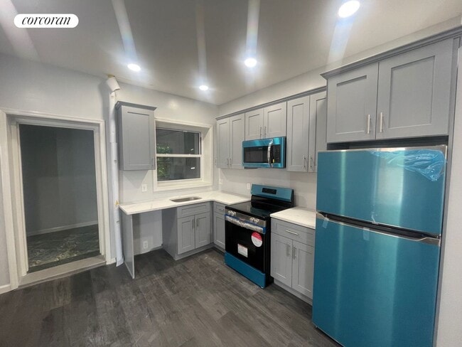 property at 2297 Loring Pl N