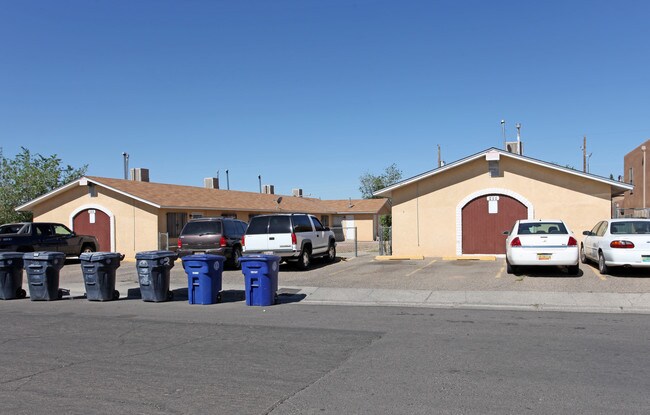 409-413 Espanola St SE in Albuquerque, NM - Building Photo - Building Photo