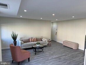 5113 Crossfield Ct in Rockville, MD - Building Photo - Building Photo