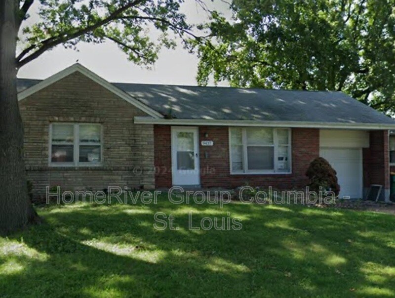 9437 Duenke Dr in St. Louis, MO - Building Photo
