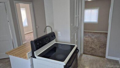 1419 Fox St in Ferndale, MI - Building Photo - Building Photo