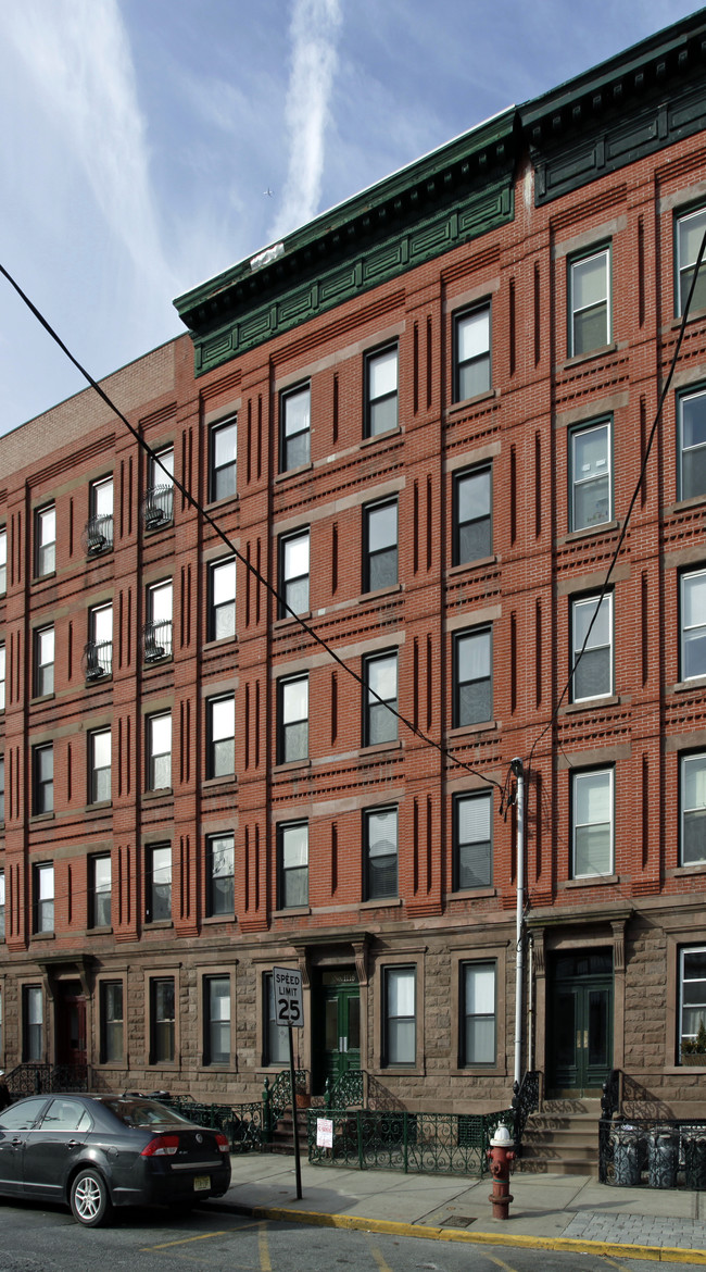 1116 Hudson St in Hoboken, NJ - Building Photo - Building Photo