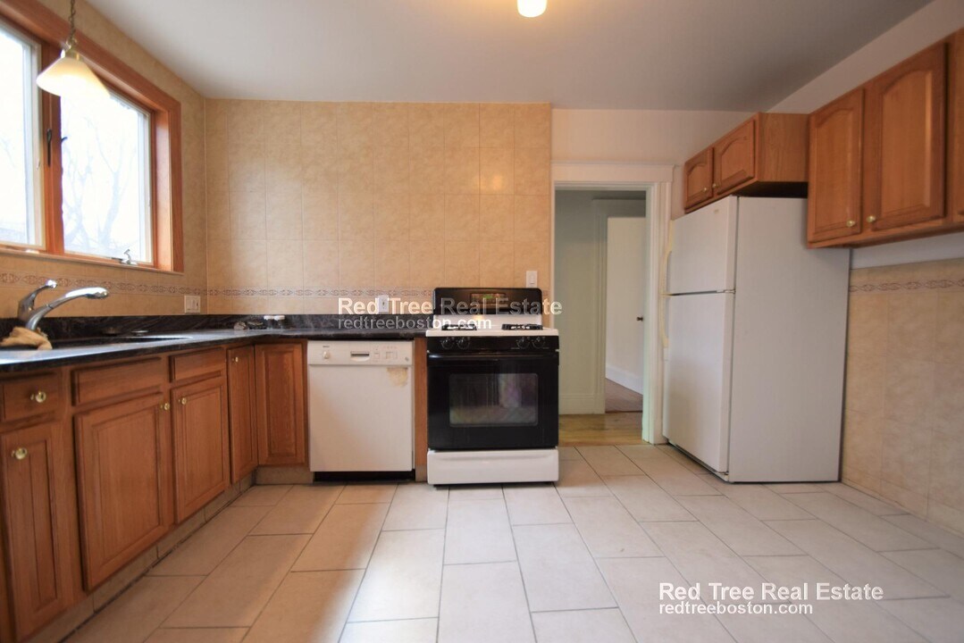 78 Wallingford Rd, Unit 2 in Boston, MA - Building Photo