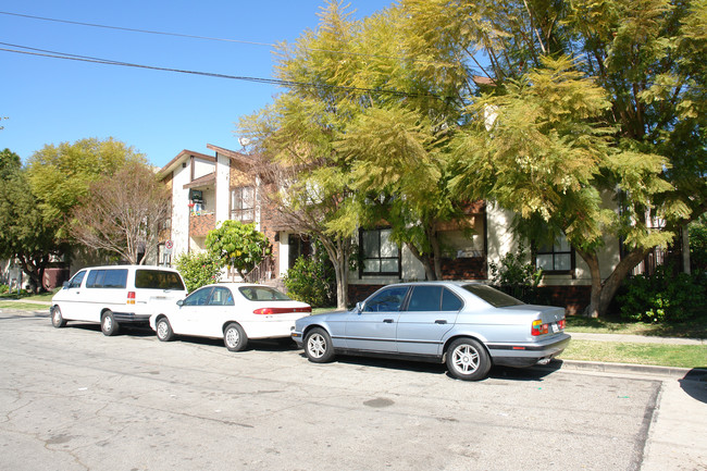 Chestnut in Glendale, CA - Building Photo - Building Photo